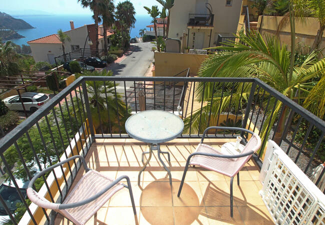 Spacious Townhouse with Great Sea Views in Almuñecar 1