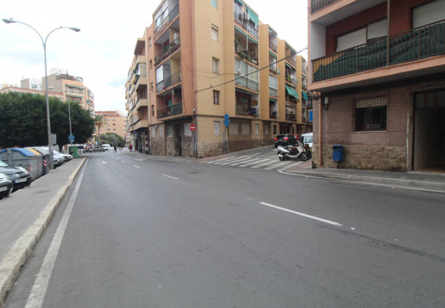 Centralt Belägen Prisvärd Lägenhet Med 3 Sovrum I Alicante 1