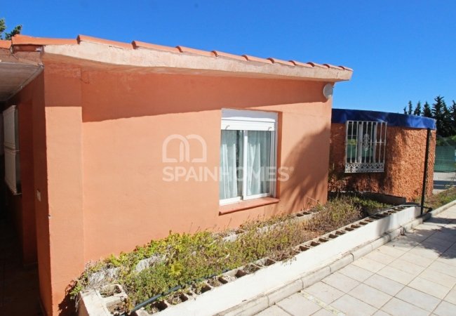 Private Country House Close to Amenities in Malaga