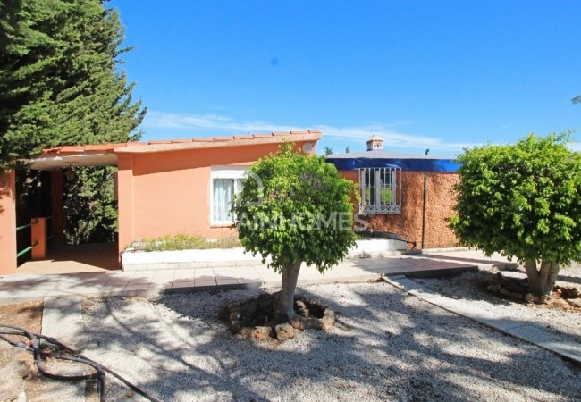 Private Country House Close to Amenities in Malaga