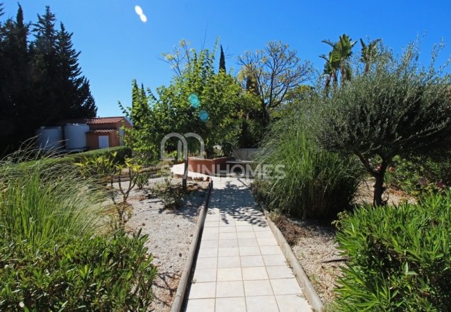 Private Country House Close to Amenities in Malaga