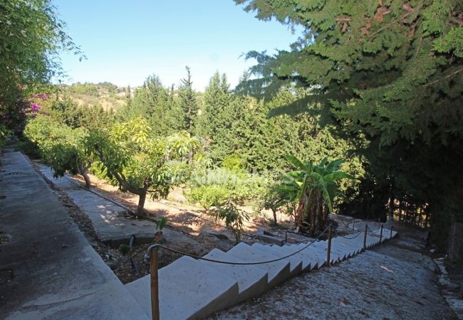 Private Country House Close to Amenities in Malaga