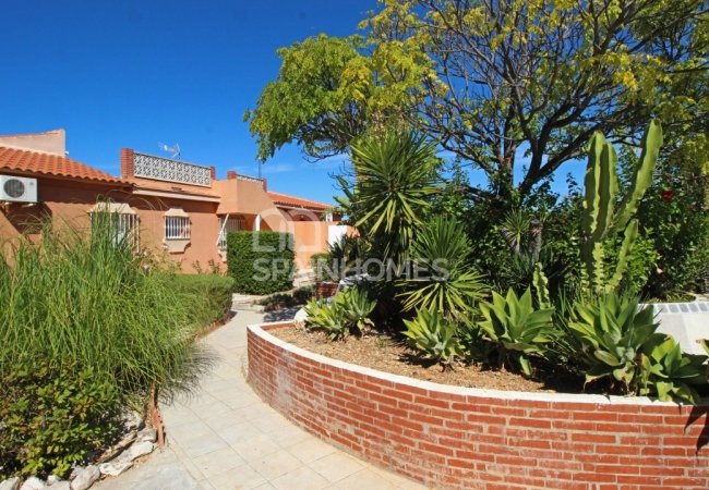 Private Country House Close to Amenities in Malaga