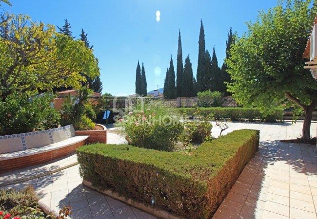 Private Country House Close to Amenities in Malaga