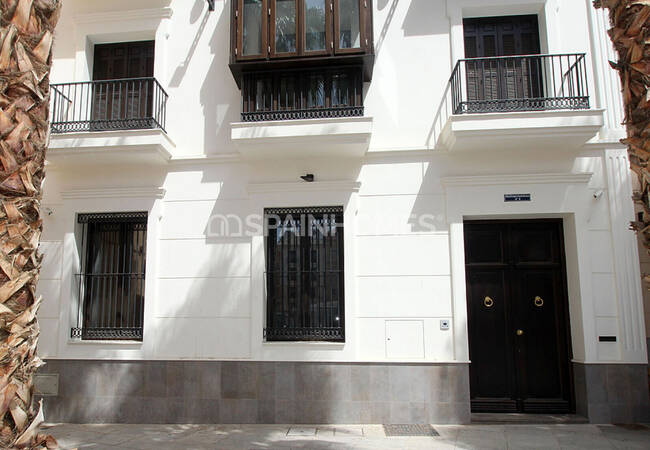 Unique Building Near the Important Points in Málaga 2