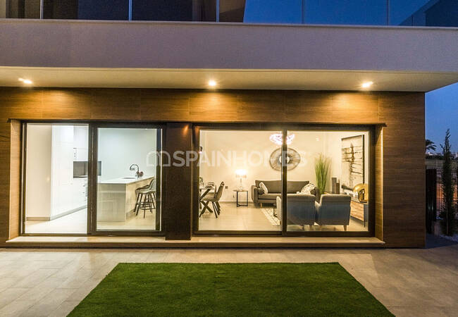 San Javier’de Golf Sahası Manzaralı Ferah Müstakil Villalar 6