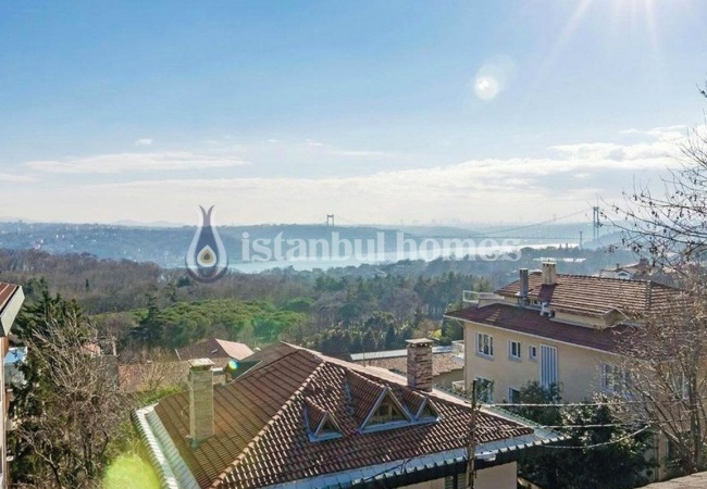 Bosphorus View Villa Near to the Coastline in Istanbul 4