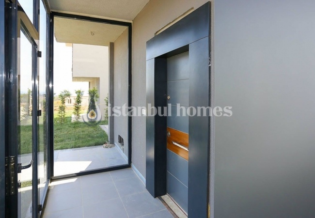 South-facing Houses 5 Min. to the Sea in Buyukcekmece 4