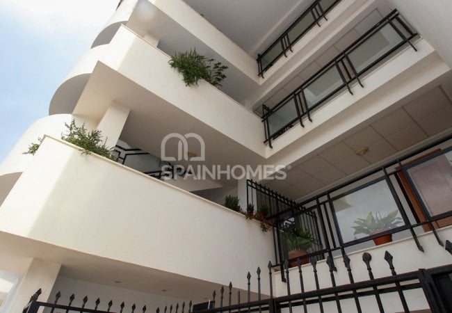 Resale Apartment in the Prime Location of Benalmadena 3