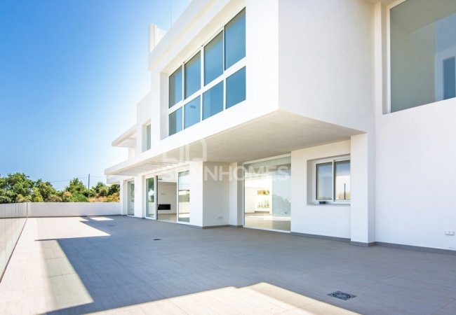 منزل منفصل في ماربيا يطل على البحر والجبل 4