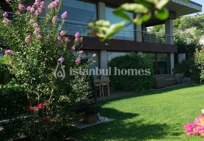 7+1 Bosphorus View Villas in Beykoz 150 M to the Sea 7