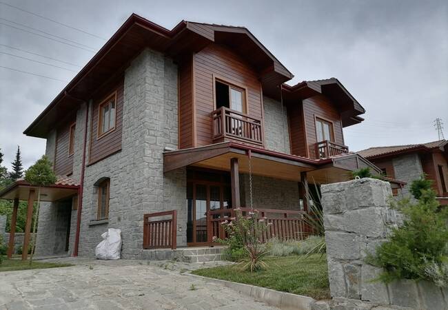 Villas Individuelles En Pierre À Vendre À Trabzon
