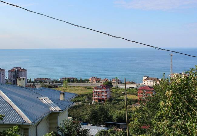 Trabzon Araklı’da Villa İmarına Uygun Deniz Manzaralı Arsa 1