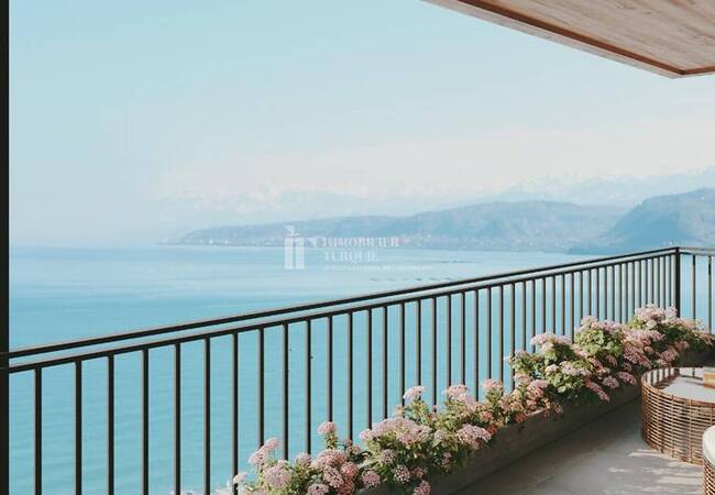 Appartements Élégants Avec Terrasses Dans Résidence À Trabzon