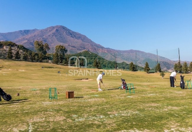 Golf Front Well-located Urban Plots in Estepona Costa Del Sol 8