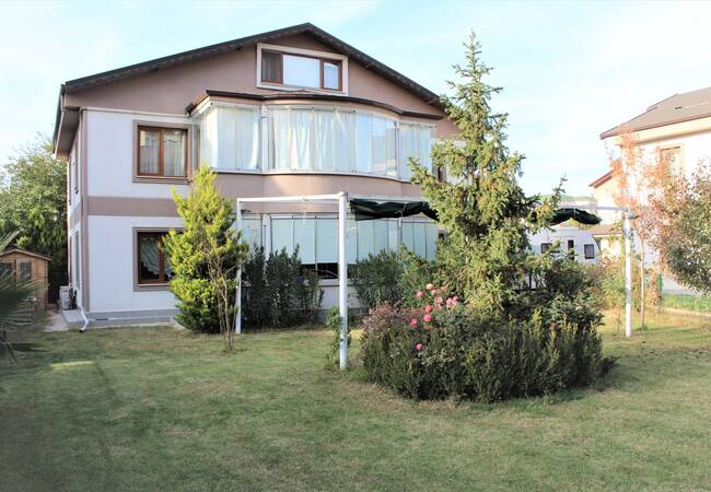 Villa Triplex Abordable Avec Grand Jardin À Bursa Nilufer 1