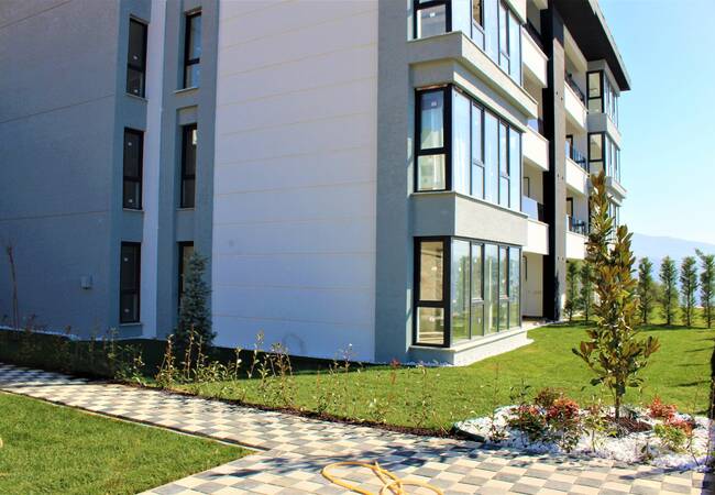 Bursa Gemlik'te Körfez Manzaralı Satılık Geniş Daireler