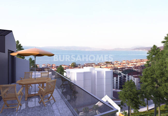 Real Estate with Sea View and Swimming Pool in Bursa Mudanya