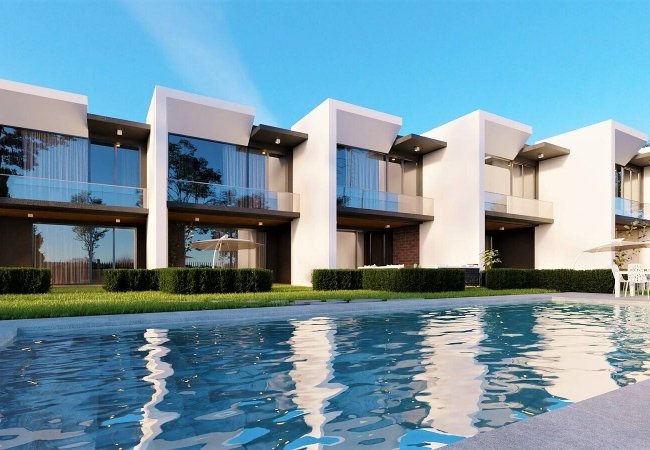 Bursa Gemlik'te Açık Yüzme Havuzlu Satılık Villalar