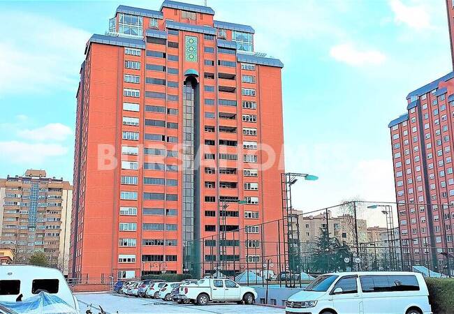 Duplex Apartment Close to Public Transportation in Bursa Nilufer
