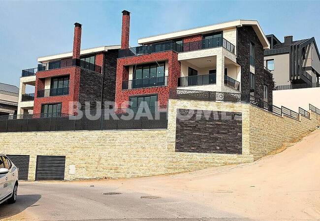 Detached House with Private Swimming Pool in Bursa Nilufer
