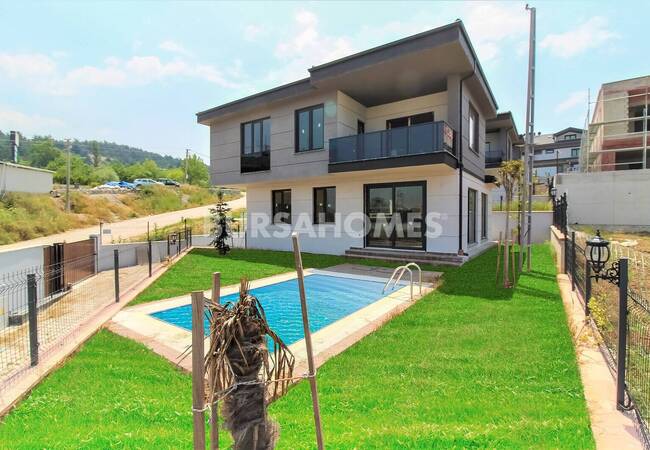 Spacious Detached Villa with Apart Kitchen in Bursa Nilufer 1