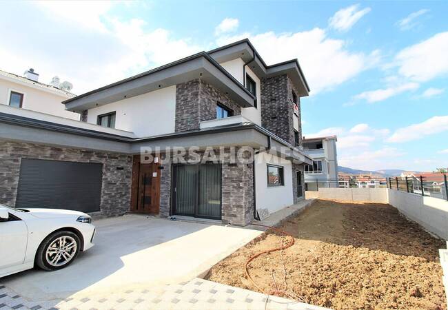 Detached Villa with City and Mountain Views in Nilufer, Bursa
