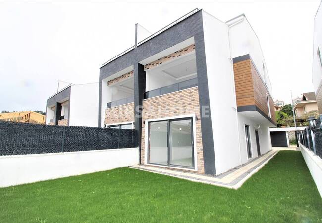Bursa Nilüfer'de 5+1 Tripleks Modern Villa