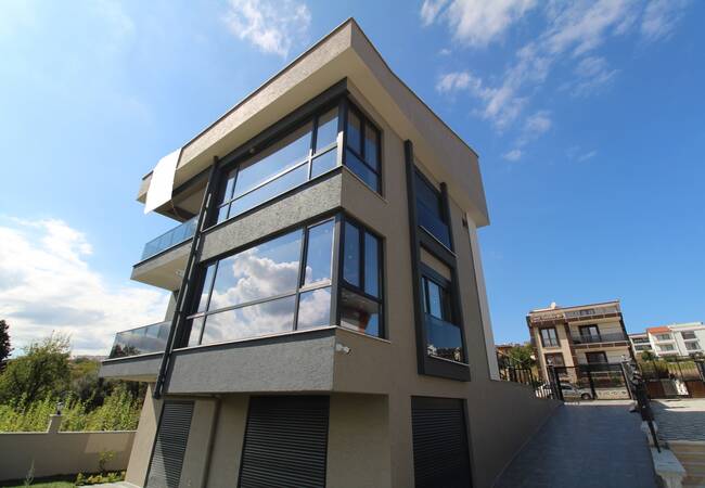 Modern Villa Close to Daily Needs in Yalova Center