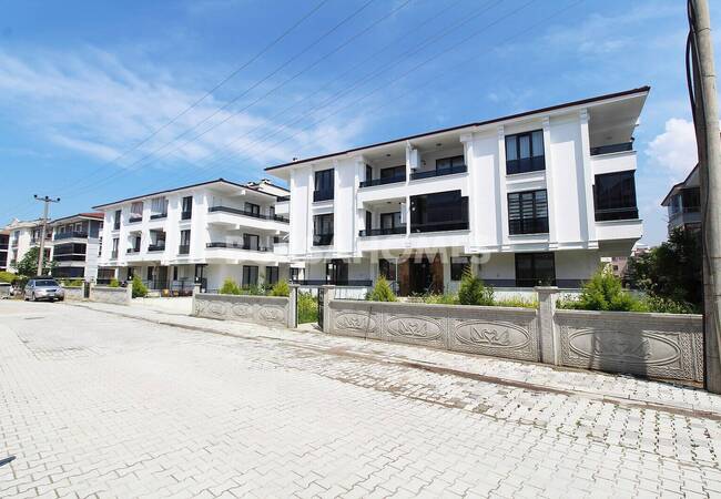 City View Flat with Chic and Spacious Interiors in Yalova