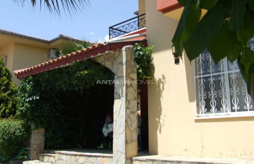 Semi-detached Villa Reflecting the Holiday Life in Camyuva 15