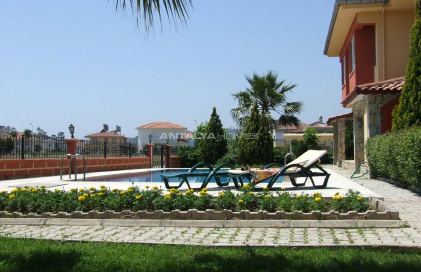 Semi-detached Villa Reflecting the Holiday Life in Camyuva 10