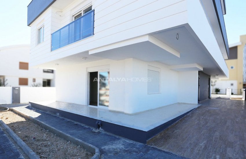 املاک و مستغلات مناسب سرمایه گذاری در 100 متری خیابان توریسم 7