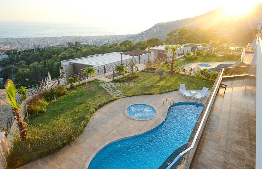 Exclusive Villas with 4+1 and 5+1 Options in Alanya Center 12