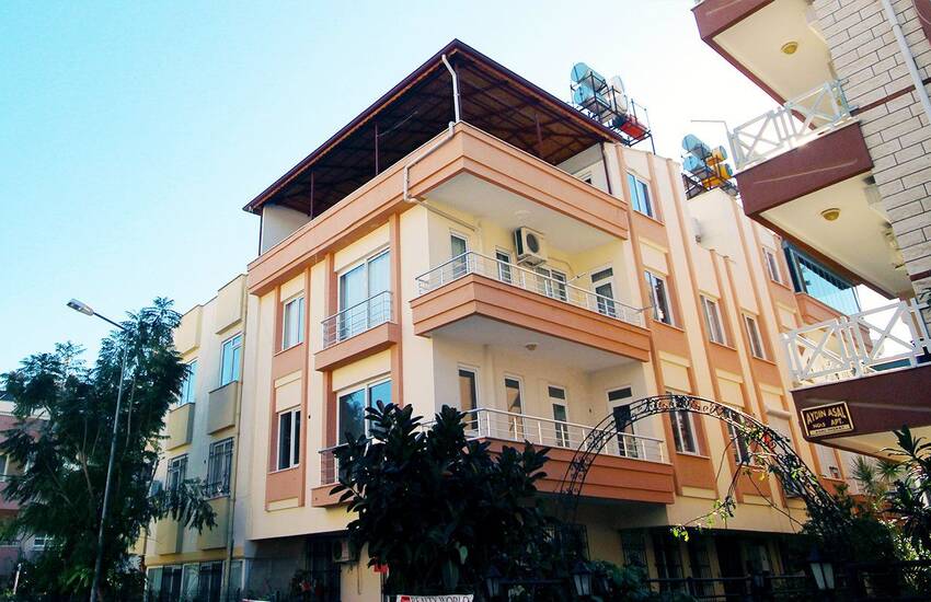 Tvåvånings Konyaalti Lägenheter Erbjuder Lugnt Liv