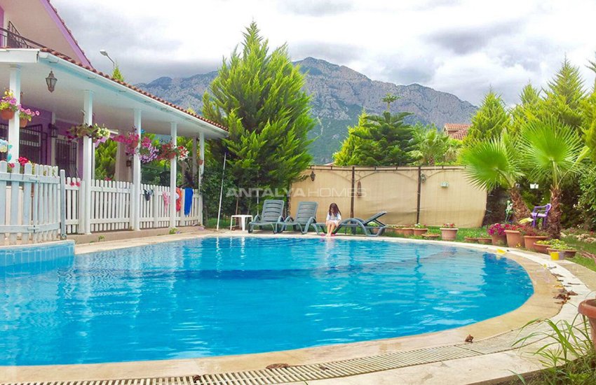 Lovely Kemer Villa with Great Private Features 3