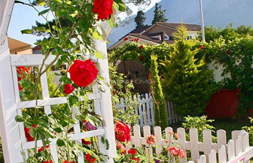 Lovely Kemer Villa with Great Private Features 10