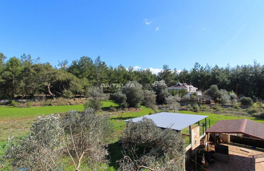 Antalya Kepez’de Doğayla İç İçe Satılık Yenilenmiş Villa 7