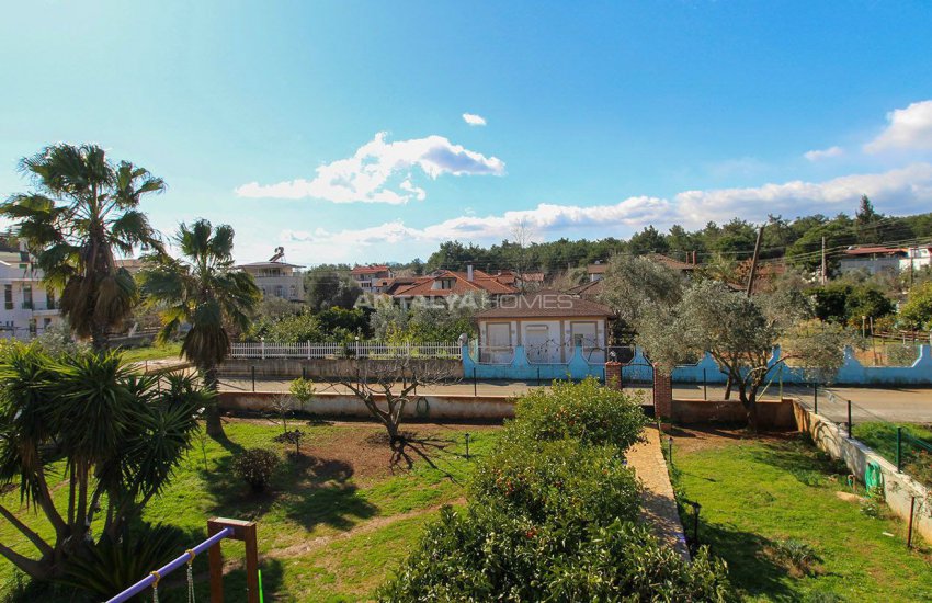 Antalya Kepez’de Doğayla İç İçe Satılık Yenilenmiş Villa 9