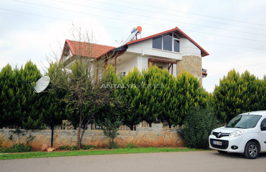 Fully Furnished Villa with Mountain View in Antalya 3