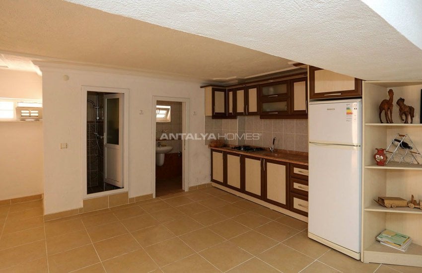 خانه ای مستقل زیبا با فاصله 450 متری تا ساحل در آنتالیا 19