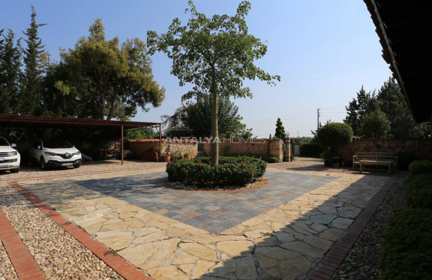 بيت الحجر الفريد مع مسبح في أنطاليا 11