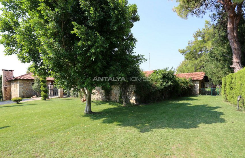 بيت الحجر الفريد مع مسبح في أنطاليا 13