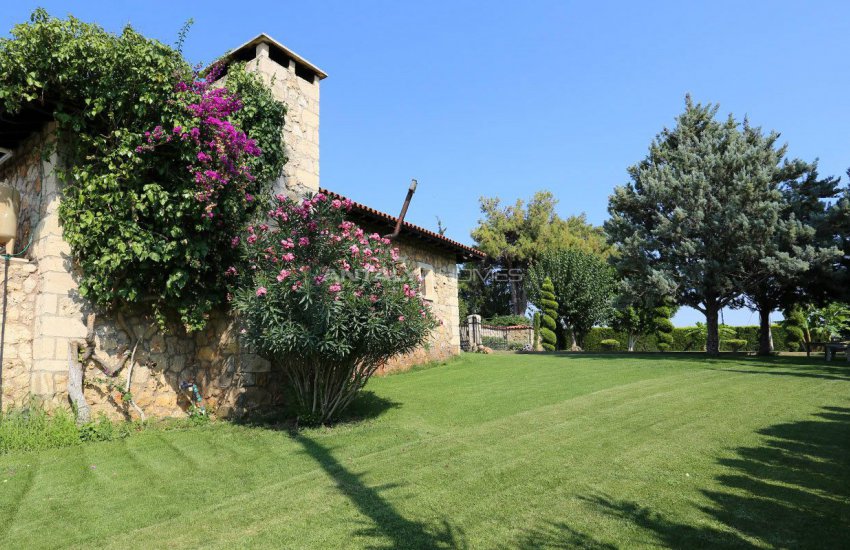 بيت الحجر الفريد مع مسبح في أنطاليا 14