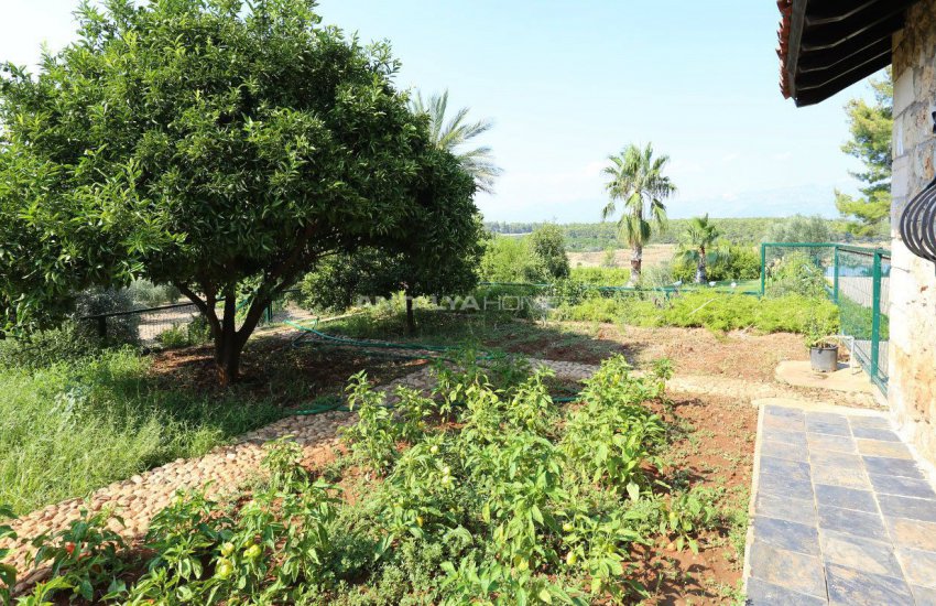 بيت الحجر الفريد مع مسبح في أنطاليا 19