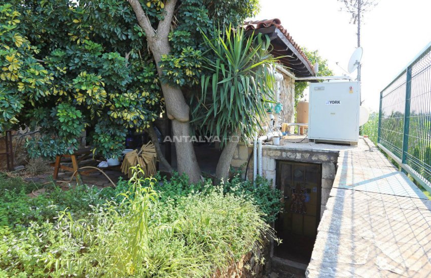 بيت الحجر الفريد مع مسبح في أنطاليا 20