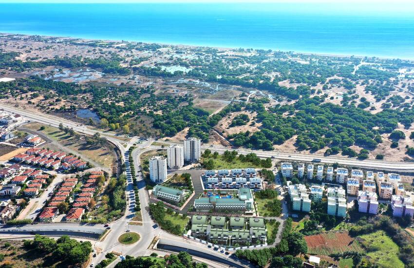 عقارات لارا قريبة من البحر و المرافق الاجتماعية في أنطاليا 1