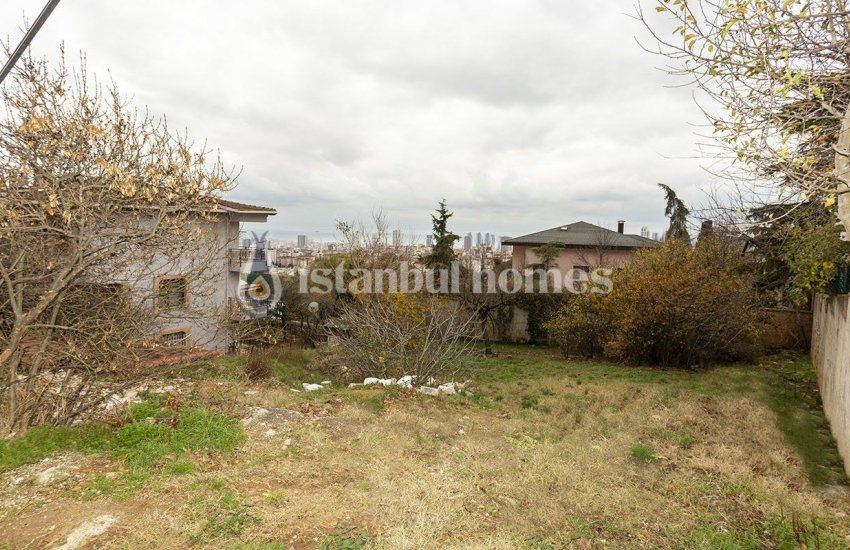 Sea View Villa Permitted Land in the Center of Kartal