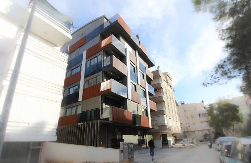 Antalya Bahçelievler'de Akıllı Ev Sistemli Satılık Lüks Daireler 0