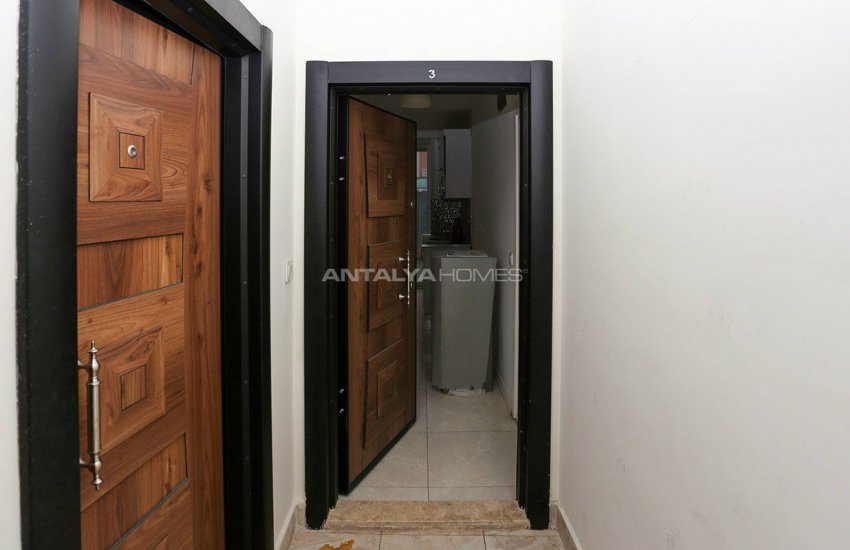 Central commercial Real Estate 1 Km to Kaleiçi in Antalya 11